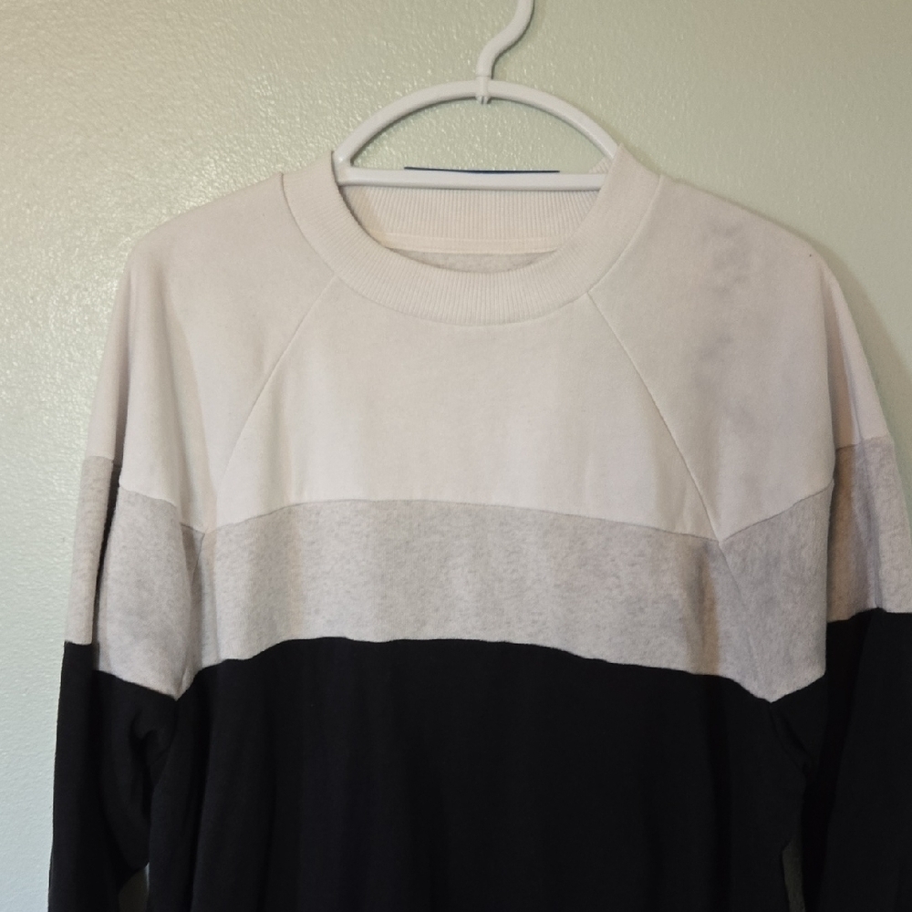 American Eagle | Sweatshirt Size Medium